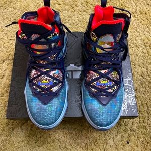 Nike Lebron James 19